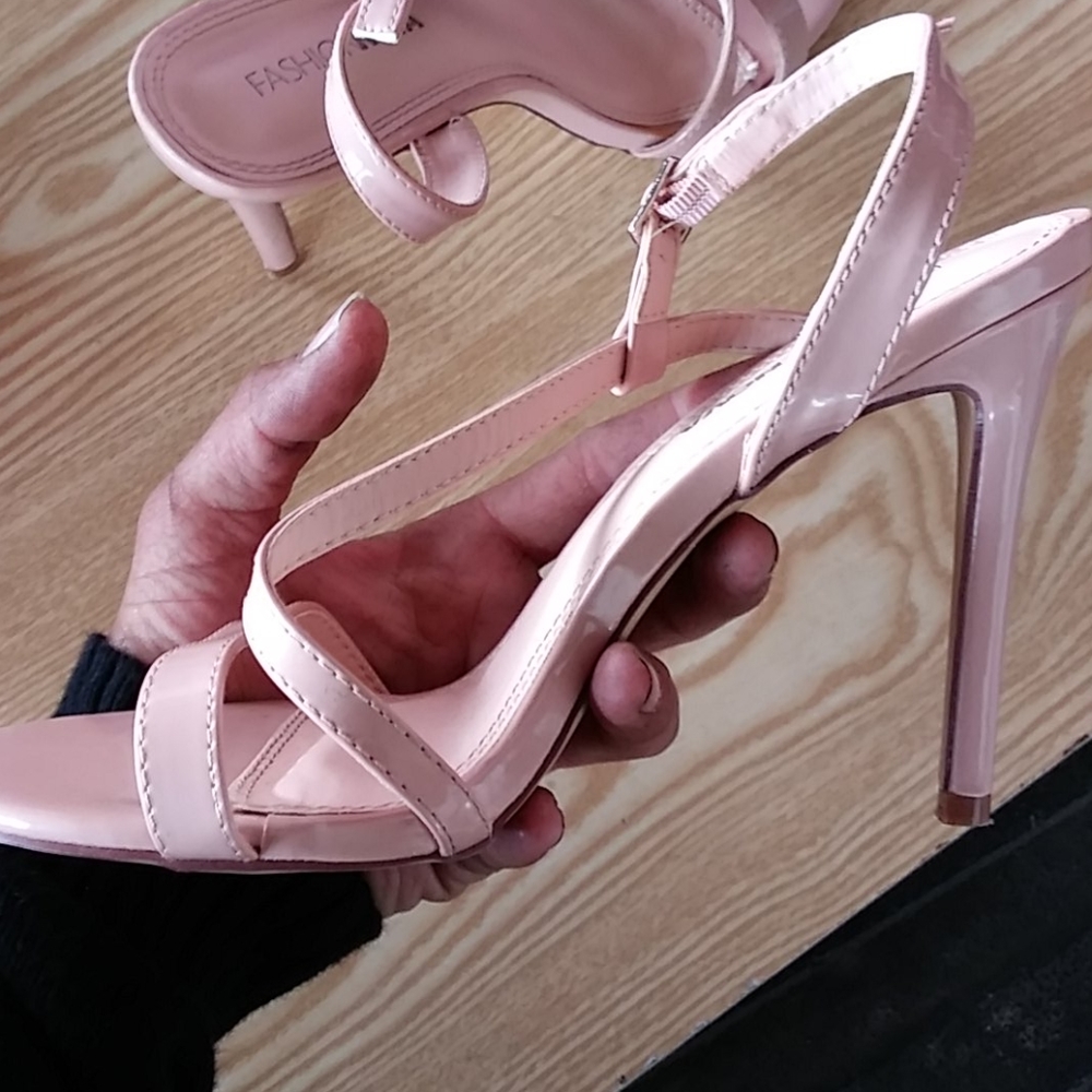 Heels - Picture 3 of 5